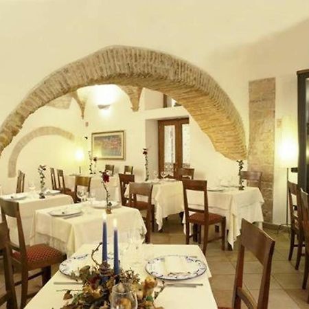 Hotel Italia Foligno Esterno foto