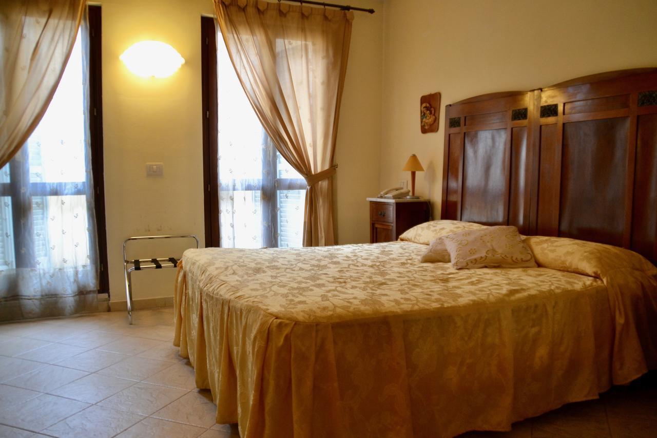 Hotel Italia Foligno Esterno foto