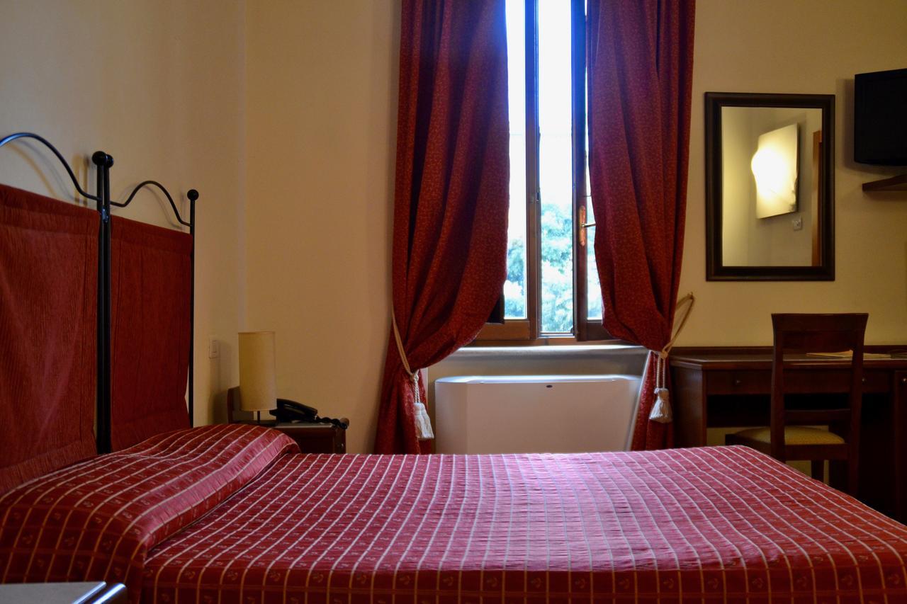 Hotel Italia Foligno Esterno foto