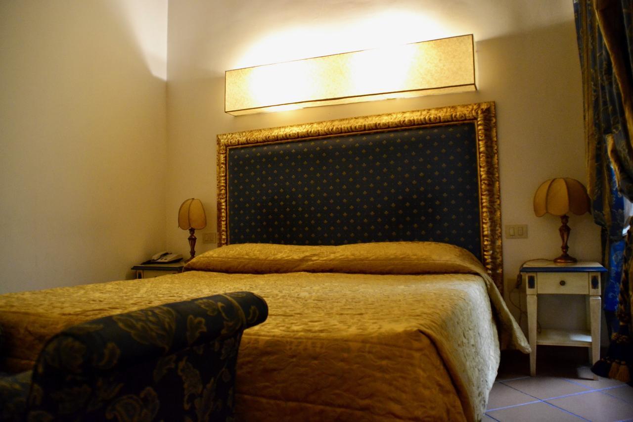 Hotel Italia Foligno Esterno foto
