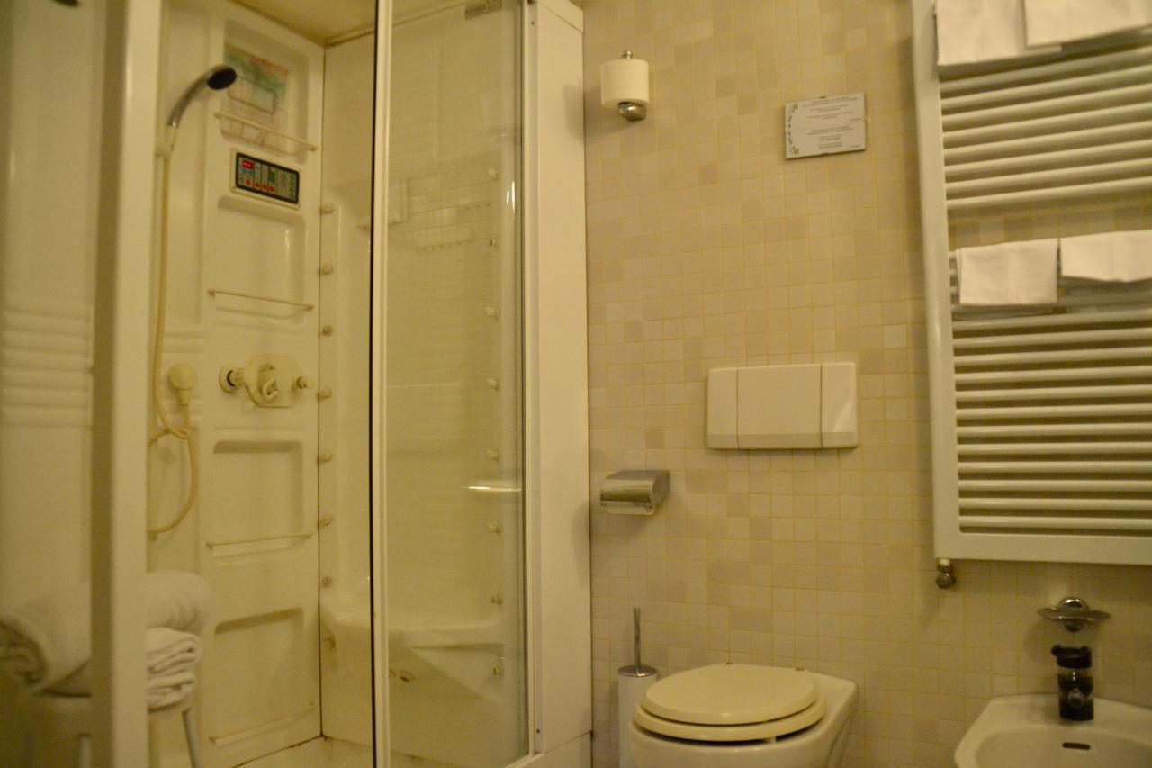 Hotel Italia Foligno Esterno foto