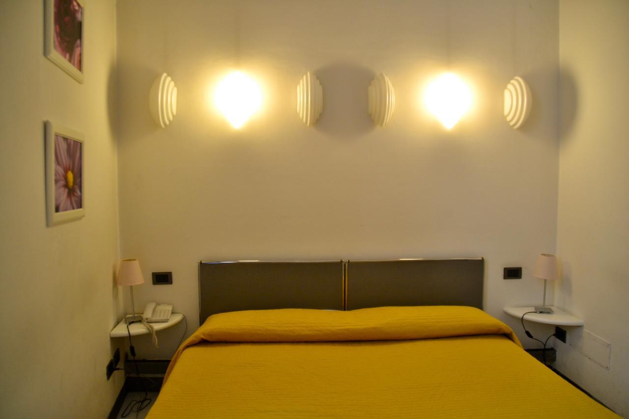 Hotel Italia Foligno Esterno foto