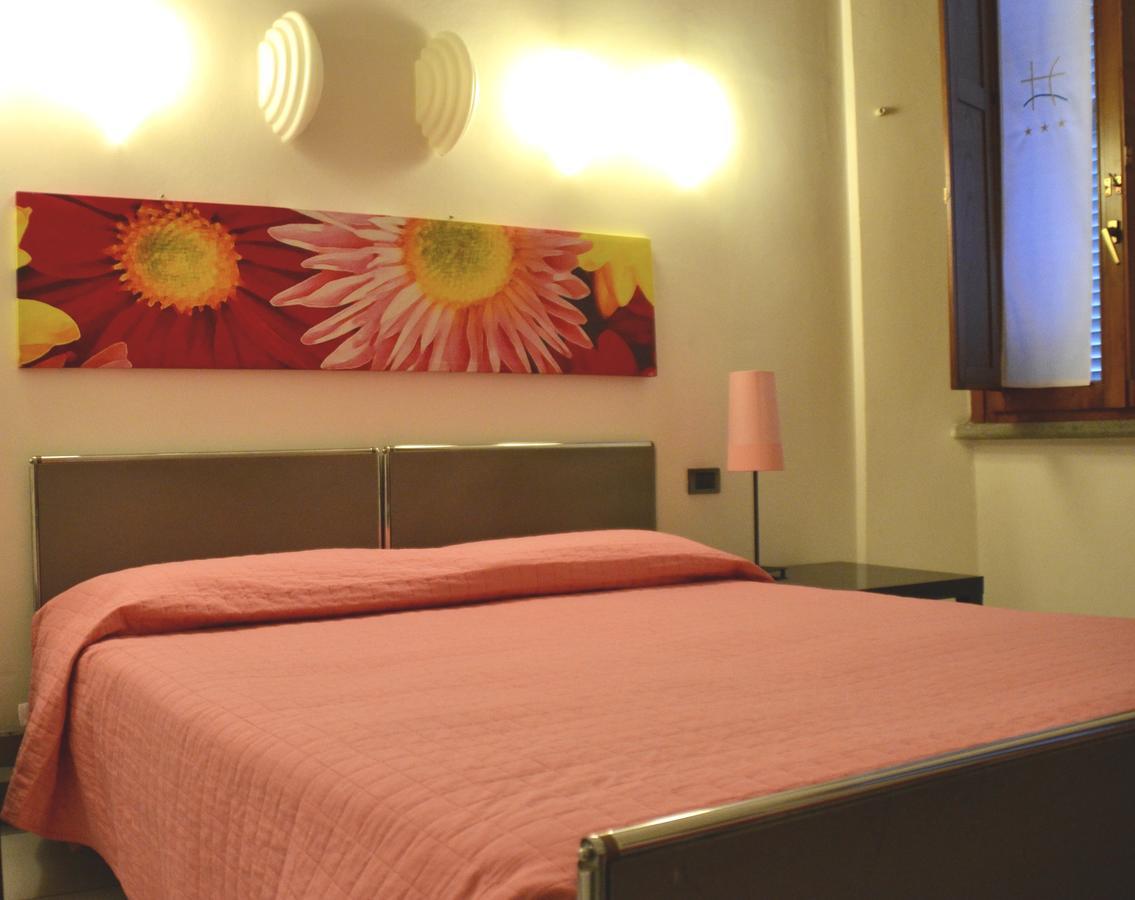Hotel Italia Foligno Esterno foto