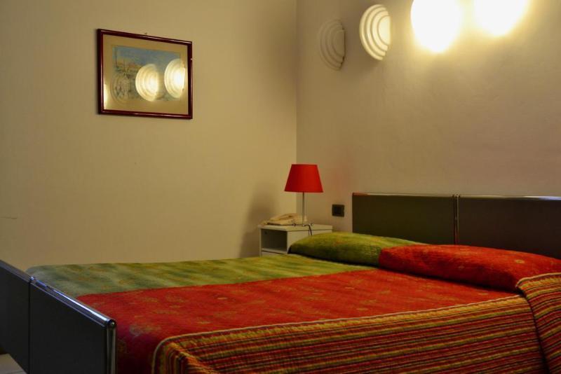 Hotel Italia Foligno Esterno foto